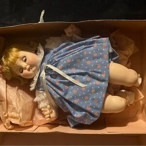 Madame Alexander Blonde Hair Wig